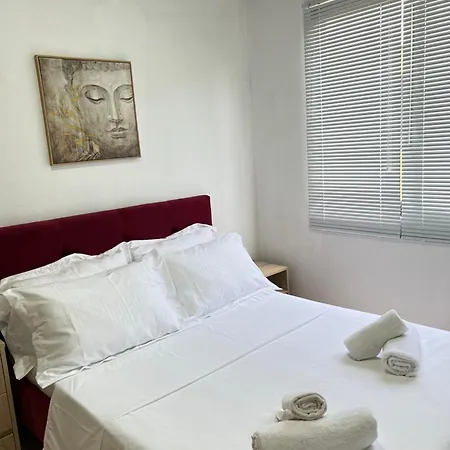 Nest * Durrës